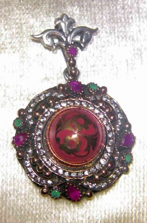 KOLYE UCU-001